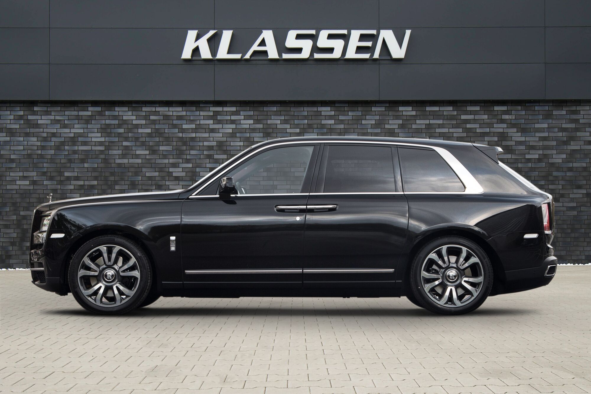 ROLLS ROYCE CULLINAN RCR_1492 PERUSAJONEUVO