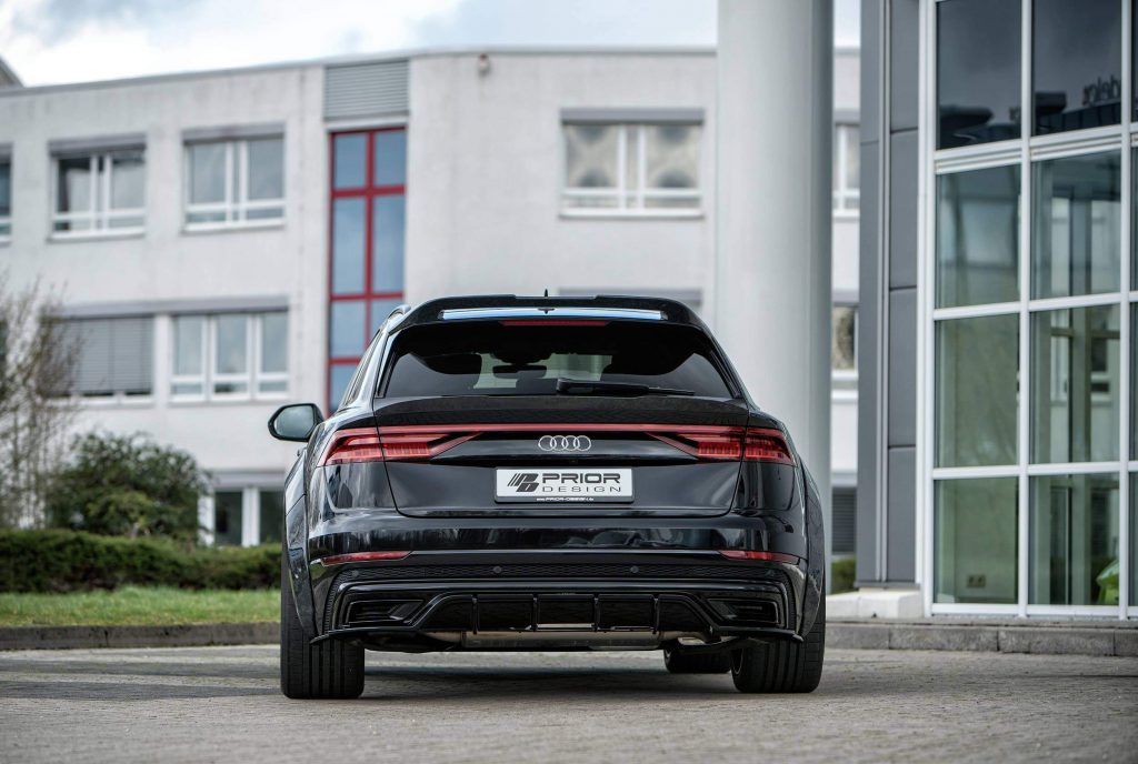 XL laajarunkosarja Audi Q8:lle J215