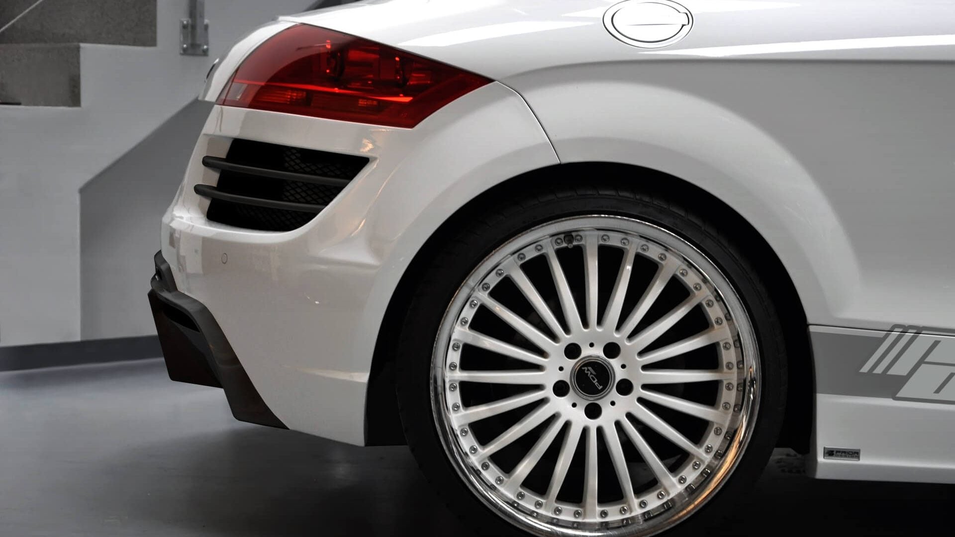 Korisarja Audi TT 8J:lle J28, Tiedustele powercarfinland@gmail.com