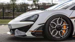 Aerodynaaminen sarja McLaren 570S:lle J1, powercarfinland@gmail.com tai 040-718 2620