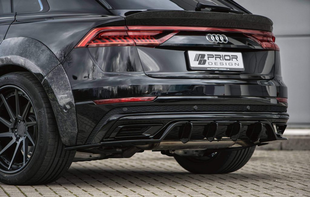 XL laajarunkosarja Audi Q8:lle J215