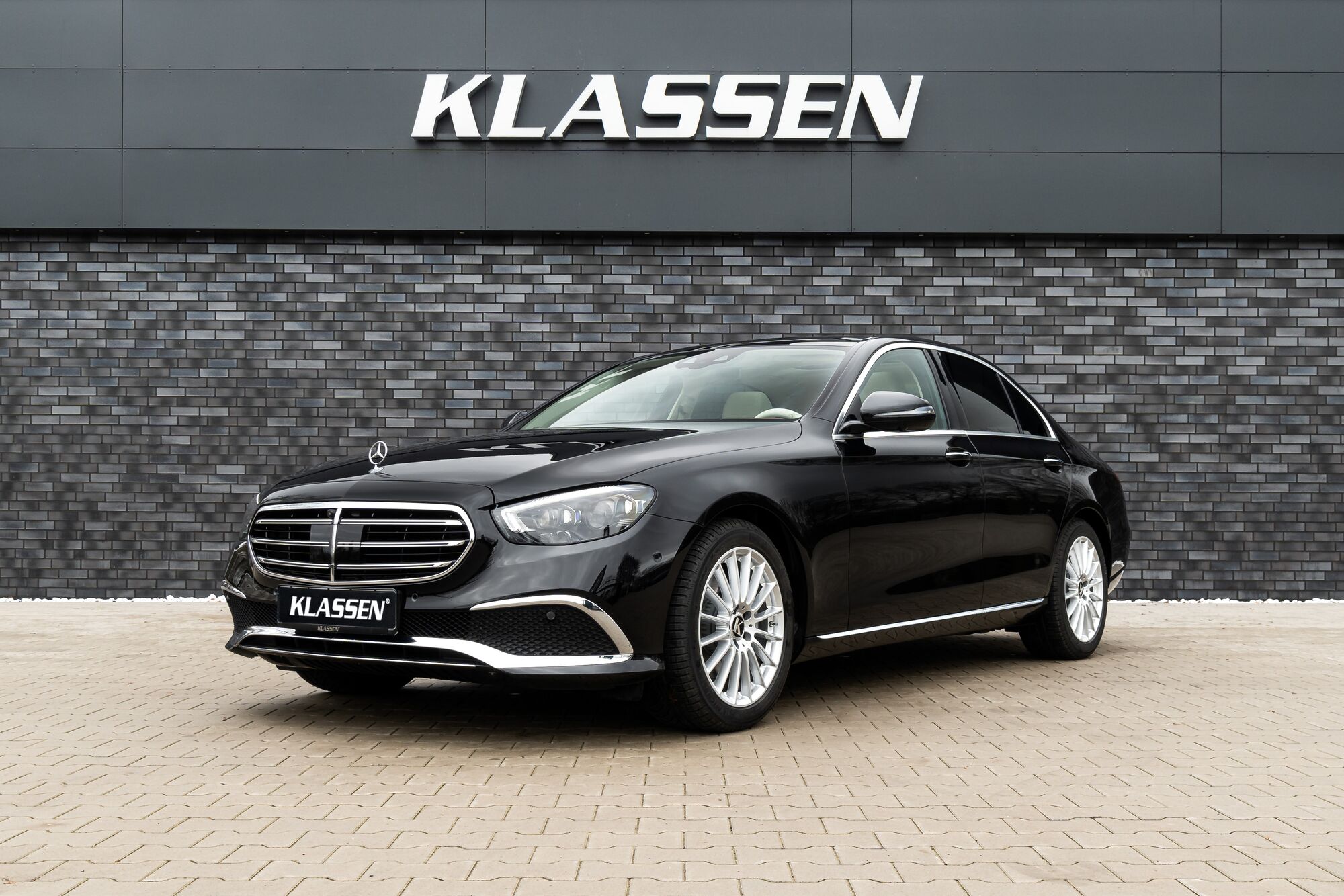 MERCEDES - BENZ E220D