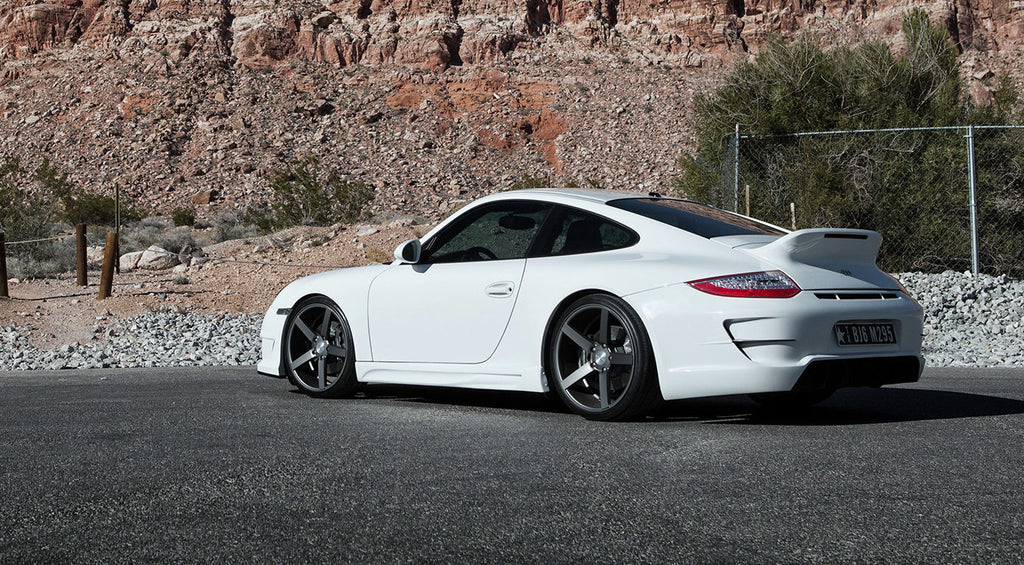 PD etupuskuri sopii Porsche 911 997.2 1 900,00 €  sis. alv 16 % plus toimituskulut  Toimitusaika: Toimitusaika 2-3 viikkoa J72